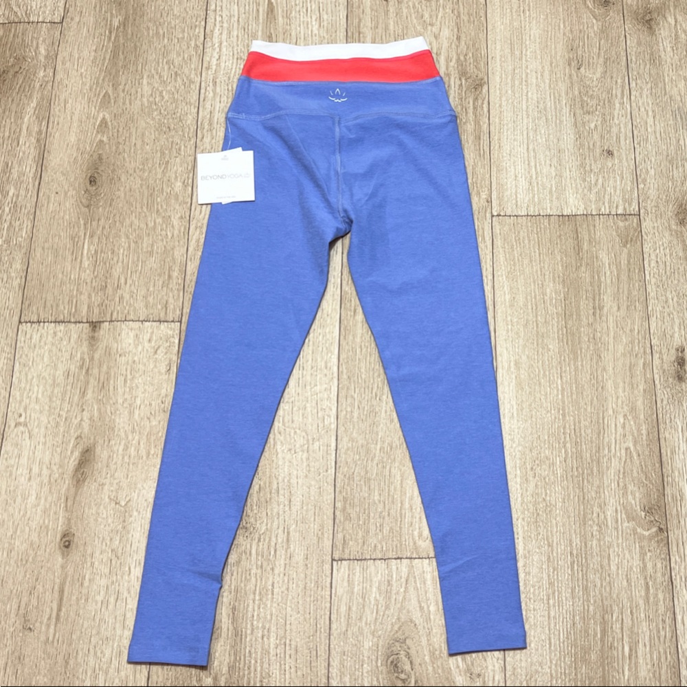 NWT Beyond Yoga Spacedye Horizon Colorblock Midi Legging CloudTri-color Small